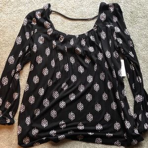Old navy long sleeve shirt